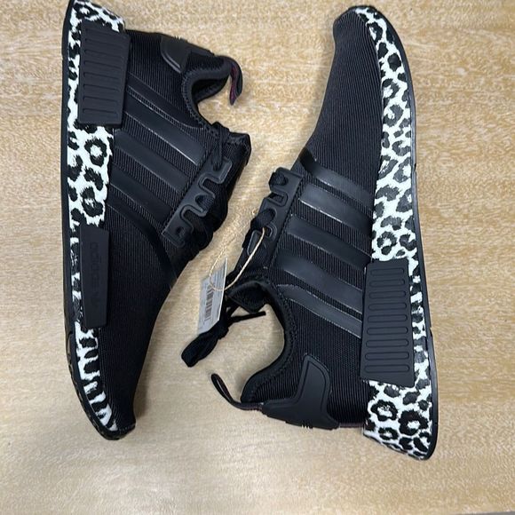 Adidas NMD R1 Leopard - Picture 8 of 12